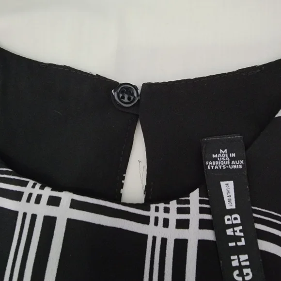 Layered Design Lab top. M. - Picture 3 of 5